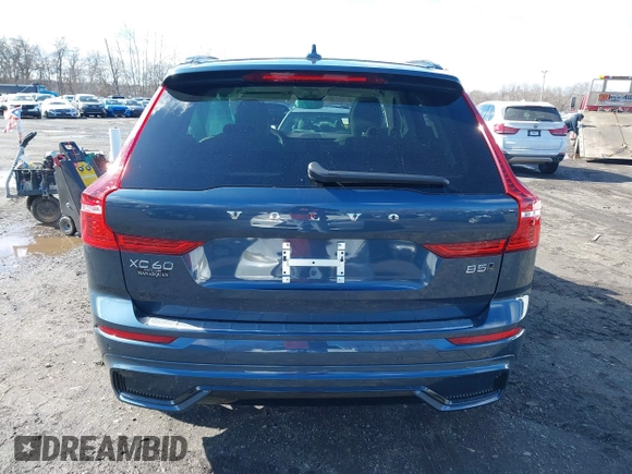 2024 Volvo XC60 Ultimate Dark Theme с VIN YV4L12RM6R1913362, выставлен на аукционе IAAI как лот 41596343 с пробегом 4 171 миль миль и . История ставок и продаж доступна на DreamBid. Изображение 16.