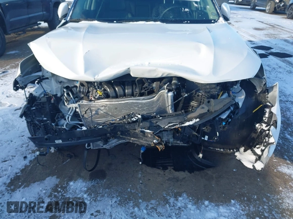 2024 Kia Seltos S z VIN KNDEU2AA7R7638201, wystawiony jako IAAI lot #41022692 z przebiegiem 5 503 mil mil oraz . Historia ofert i sprzedaży dostępna na DreamBid. Obrazek 6.