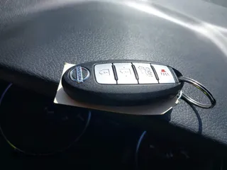 2016 Nissan Rogue SV z VIN 5N1AT2MV1GC896150, wystawiony jako IAAI lot #41776638 z przebiegiem 66 781 mil mil oraz . Historia ofert i sprzedaży dostępna na DreamBid. Obrazek 11.