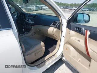 2012 Toyota Highlander Limited with VIN 5TDYK3EH6CS067765, listed as a IAAI auction lot 42269783 with Not provided miles and . Bid and sale history available at DreamBid. Image 5.