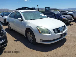 2004 Nissan Maxima SE with VIN 1N4BA41E44C882288, listed as a IAAI auction lot 42047495 with 323,753 mi miles. Bid and sale history available at carsss.com. Image 1.