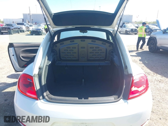 2015 Volkswagen Beetle Fleet Edition with VIN 3VWF17AT3FM651960, listed as a IAAI auction lot 41815688 with 113,907 mi miles and . Bid and sale history available at DreamBid. Image 18.