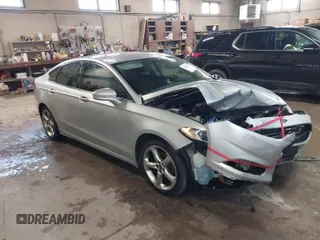 2013 Ford Fusion SE with VIN 3FA6P0HR7DR297028, listed as a IAAI auction lot 41934568 with 192,365 mi miles. Bid and sale history available at carsss.com. Image 1.