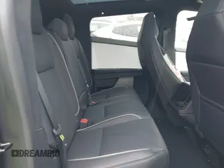 2025 Tesla Cybertruck с VIN 7G2CEHED8SA059806, выставлен на аукционе IAAI как лот 41706116 с пробегом 212 миль миль и . История ставок и продаж доступна на DreamBid. Изображение 8.