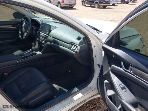 2019 Honda Accord Sedan LX 1.5T with VIN 1HGCV1F12KA117517, listed as a IAAI auction lot 41823520 with 237,987 mi miles. Bid and sale history available at carsss.com. Image 5.