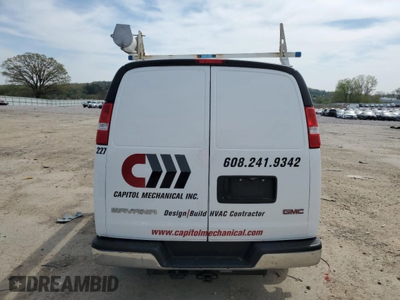 2021 GMC Savana Cargo z VIN 1GTW7AF76M1181413, wystawiony jako Copart lot #55313815 z przebiegiem Nie podano mil oraz Szkoda całkowita • Salvage title. Historia ofert i sprzedaży dostępna na DreamBid. Obrazek 6.