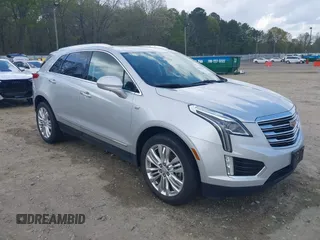 2018 Cadillac XT5 Premium Luxury FWD z VIN 1GYKNERS8JZ221977, wystawiony jako IAAI lot #41958215 z przebiegiem 114 264 mil mil oraz . Historia ofert i sprzedaży dostępna na DreamBid. Obrazek 1.