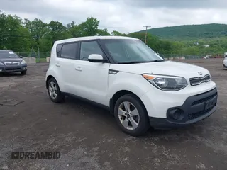 2019 Kia Soul z VIN KNDJN2A20K7656081, wystawiony jako IAAI lot #42272939 z przebiegiem 140 223 mil mil oraz . Historia ofert i sprzedaży dostępna na DreamBid. Obrazek 1.