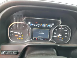2021 GMC Sierra 3500HD AT4 z VIN 1GT49VEYXMF124749, wystawiony jako Copart lot #69328184 z przebiegiem 79 678 mil mil oraz Szkody całkowita. Historia ofert i sprzedaży dostępna na DreamBid. Obrazek 9.