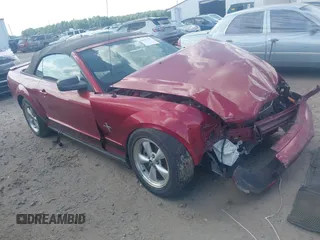 2007 Ford Mustang Deluxe z VIN 1ZVHT84NX75334058, wystawiony jako IAAI lot #42187157 z przebiegiem Nie podano mil oraz . Historia ofert i sprzedaży dostępna na DreamBid. Obrazek 1.