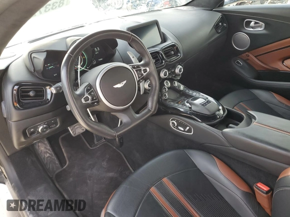 2020 Aston Martin Vantage z VIN SCFSMGAW6LGN03442, wystawiony jako Copart lot #83372524 z przebiegiem 10 819 mil mil oraz Szkoda całkowita • Salvage title. Historia ofert i sprzedaży dostępna na DreamBid. Obrazek 8.