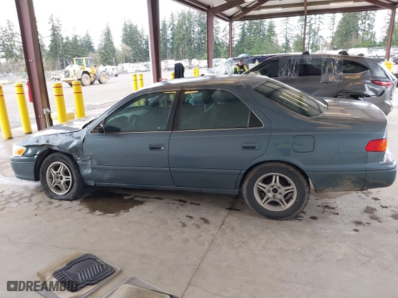 2000 Toyota Camry CE with VIN 4T1BG22KXYU923956, listed as a IAAI auction lot 41937950 with 101,539 mi miles. Bid and sale history available at carsss.com. Image 15.