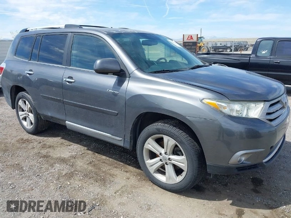 2012 Toyota Highlander Limited with VIN 5TDDK3EH8CS129178, listed as a IAAI auction lot 42025104 with 171,520 mi miles. Bid and sale history available at carsss.com. Image 1.