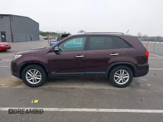 2015 Kia Sorento LX with VIN 5XYKTCA61FG568054, listed as a IAAI auction lot 41995522 with 229,631 mi miles. Bid and sale history available at carsss.com. Image 14.
