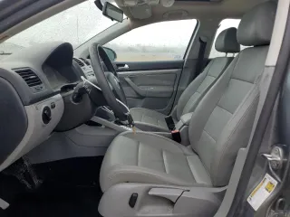 2007 Volkswagen Jetta 2.5 z VIN 3VWSF71K57M106657, wystawiony jako Copart lot #61479105 z przebiegiem 94 898 mil mil oraz Szkoda całkowita • Salvage title. Historia ofert i sprzedaży dostępna na DreamBid. Obrazek 7.
