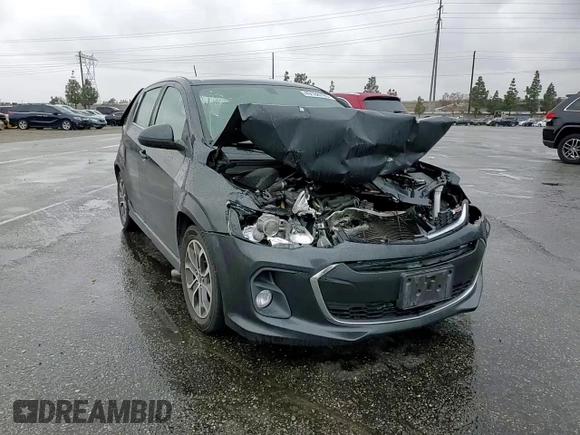 2018 Chevrolet Sonic LT z VIN 1G1JD6SGXJ4100342, wystawiony jako Copart lot #49188795 z przebiegiem 92 254 mil mil oraz Szkoda całkowita • Salvage title. Historia ofert i sprzedaży dostępna na DreamBid. Obrazek 10.