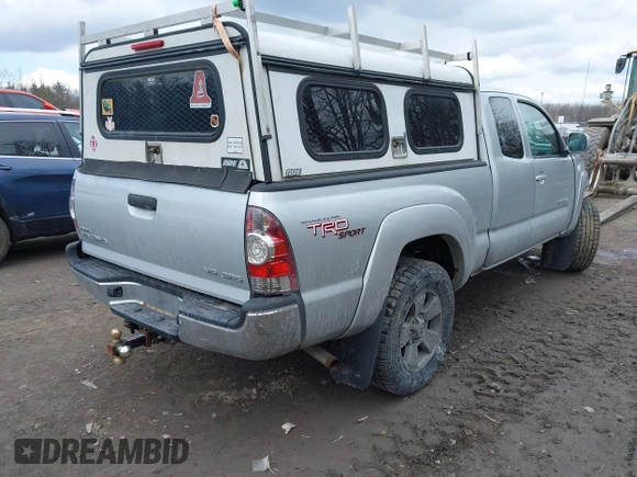 2009 Toyota Tacoma with VIN 5TEUU42N59Z604632, listed as a IAAI auction lot 41892976 with 43,810 mi miles. Bid and sale history available at carsss.com. Image 4.