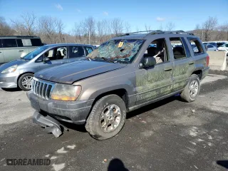 2001 Jeep Grand Cherokee Laredo with VIN 1J4GW48S11C542230, listed as a Copart auction lot 50038975 with 0 mi miles and Non Repairable. Bid and sale history available at carsss.com. Image 1.