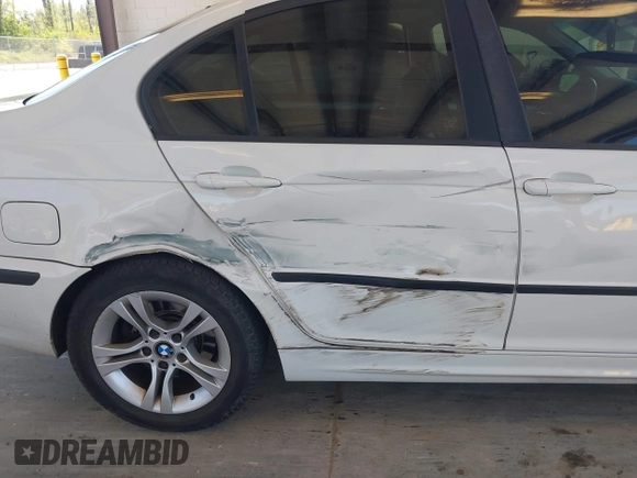 2004 BMW 3 Series 325i with VIN WBAET37424NJ46445, listed as a IAAI auction lot 42174494 with 232,801 mi miles and . Bid and sale history available at DreamBid. Image 6.