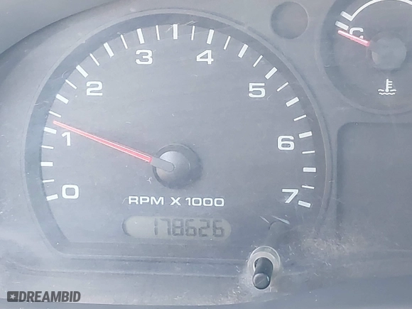 2011 Ford Ranger XLT with VIN 1FTLR4FE9BPA81541, listed as a IAAI auction lot 41383420 with 178,626 mi miles. Bid and sale history available at carsss.com. Image 15.
