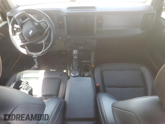 2024 Ford Bronco Badlands z VIN 1FMEE9BP6RLA19522, wystawiony jako Copart lot #52170655 z przebiegiem 10 057 mil mil oraz Szkoda całkowita • Salvage title. Historia ofert i sprzedaży dostępna na DreamBid. Obrazek 8.
