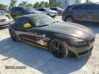 2015 BMW Z4 sDrive28i z VIN WBALL5C58FP557714, wystawiony jako Copart lot #56955565 z przebiegiem 107 962 mil mil oraz Szkoda całkowita • Salvage title. Historia ofert i sprzedaży dostępna na DreamBid. Obrazek 4.