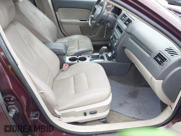 2011 Ford Fusion SEL with VIN 3FAHP0JA6BR257999, listed as a IAAI auction lot 42199423 with 126,855 mi miles. Bid and sale history available at carsss.com. Image 5.