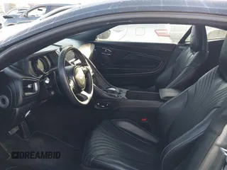 2017 Aston Martin DB11 z VIN SCFRMFAVXHGL02389, wystawiony jako IAAI lot #41664146 z przebiegiem 6 616 mil mil oraz . Historia ofert i sprzedaży dostępna na DreamBid. Obrazek 5.