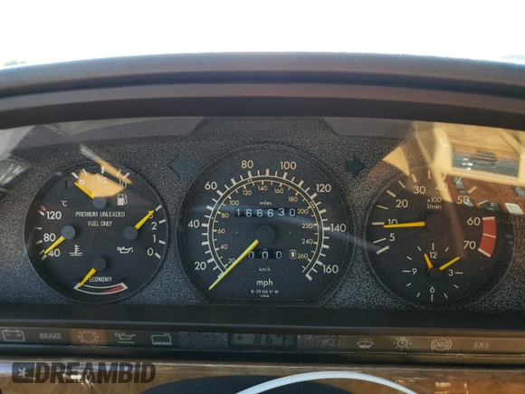 1991 Mercedes-Benz 560 с VIN WDBCA45E9MA556182, выставлен на аукционе Copart как лот 59515355 с пробегом 166 630 миль миль и Чистый • Clean title. История ставок и продаж доступна на DreamBid. Изображение 9.