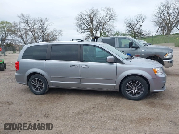 2017 Dodge Grand Caravan SXT with VIN 2C4RDGCG2HR842871, listed as a IAAI auction lot 42074716 with 174,227 mi miles and . Bid and sale history available at DreamBid. Image 14.
