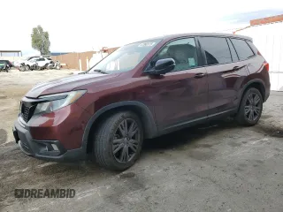 2021 Honda Passport EX-L z VIN 5FNYF7H52MB005850, wystawiony jako Copart lot #47890375 z przebiegiem 136 674 mil mil oraz Szkody całkowita. Historia ofert i sprzedaży dostępna na DreamBid. Obrazek 1.