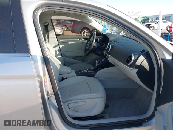 2015 Audi A3 Premium z VIN WAUACGFF5F1015240, wystawiony jako IAAI lot #42032916 z przebiegiem 129 656 mil mil oraz . Historia ofert i sprzedaży dostępna na DreamBid. Obrazek 5.