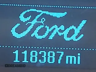 2017 Ford Transit XL z VIN 1FBZX2YM6HKA06914, wystawiony jako IAAI lot #41830142 z przebiegiem 118 387 mil mil oraz . Historia ofert i sprzedaży dostępna na DreamBid. Obrazek 7.