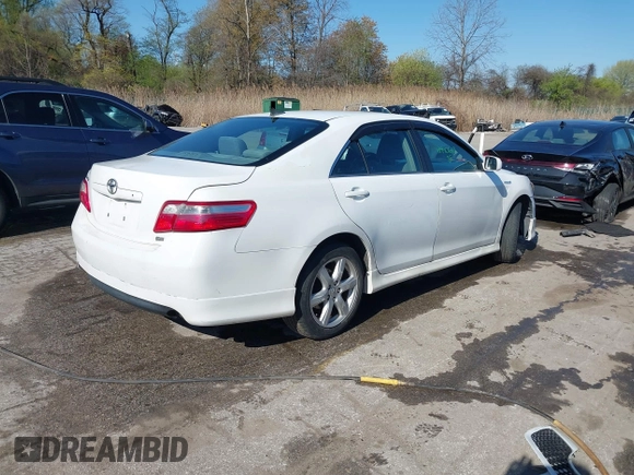 2008 Toyota Camry LE z VIN 4T1BE46K48U775136, wystawiony jako IAAI lot #41990667 z przebiegiem 214 129 mil mil oraz . Historia ofert i sprzedaży dostępna na DreamBid. Obrazek 4.