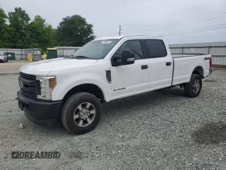 2019 Ford F-350 Platinum z VIN 1FT7W3BT3KEC81402, wystawiony jako Copart lot #59869025 z przebiegiem 156 788 mil mil oraz Czysty tytuł • Clean title. Historia ofert i sprzedaży dostępna na DreamBid. Obrazek 1.
