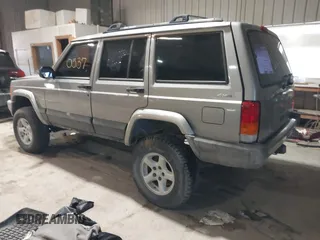 2000 Jeep Cherokee с VIN 1J4FF48S2YL236238, выставлен на аукционе IAAI как лот 41640537 с пробегом 186 012 миль миль и . История ставок и продаж доступна на DreamBid. Изображение 3.