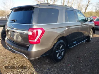 2018 Ford Expedition XLT with VIN 1FMJU1JT8JEA36400, listed as a IAAI auction lot 41918560 with 106,682 mi miles and . Bid and sale history available at DreamBid. Image 4.