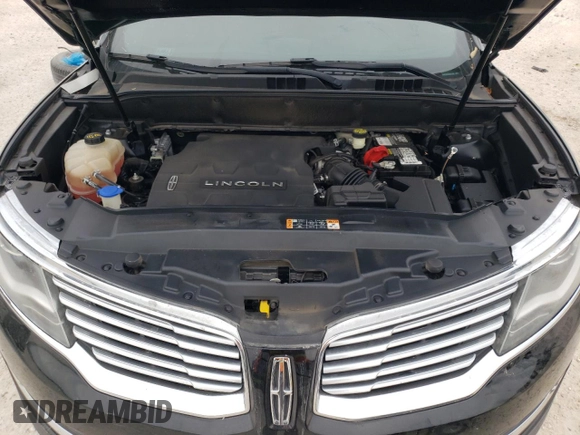 2017 Lincoln MKX Premiere с VIN 2LMPJ6JR5HBL11557, выставлен на аукционе Copart как лот 82405864 с пробегом 67 443 миль миль и Списание • Salvage title. История ставок и продаж доступна на DreamBid. Изображение 13.