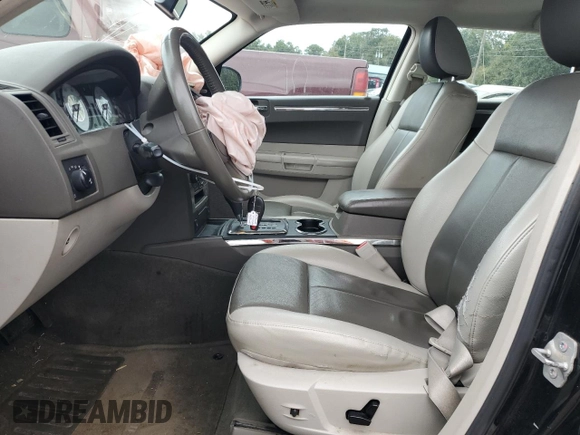 2008 Chrysler 300 Touring with VIN 2C3LA53GX8H136325, listed as a Copart auction lot 73252034 with 138,886 mi miles and Salvage Title. Bid and sale history available at carsss.com. Image 7.