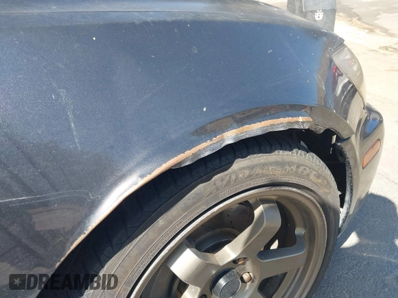 2004 Lexus IS 300/350 z VIN JTHBD192740085284, wystawiony jako IAAI lot #42322144 z przebiegiem 394 260 mil mil oraz . Historia ofert i sprzedaży dostępna na DreamBid. Obrazek 14.