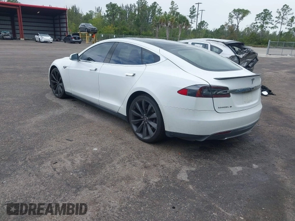 2013 Tesla Model S Performance with VIN 5YJSA1DP9DFP04076, listed as a IAAI auction lot 42185465 with 179,640 mi miles and . Bid and sale history available at DreamBid. Image 3.