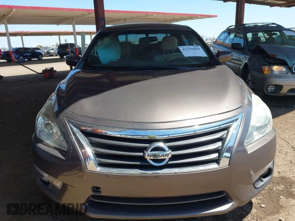 2015 Nissan Altima SL z VIN 1N4AL3AP0FC233740, wystawiony jako IAAI lot #42239684 z przebiegiem 111 970 mil mil oraz . Historia ofert i sprzedaży dostępna na DreamBid. Obrazek 12.
