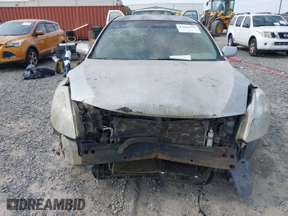 2010 Nissan Altima 2.5 S with VIN 1N4AL2AP8AN459645, listed as a IAAI auction lot 42086178 with Not Provided miles. Bid and sale history available at carsss.com. Image 6.