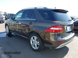 2012 Mercedes-Benz M 350 with VIN 4JGDA5HB6CA002203, listed as a IAAI auction lot 42587288 with 98,738 mi miles and . Bid and sale history available at DreamBid. Image 6.