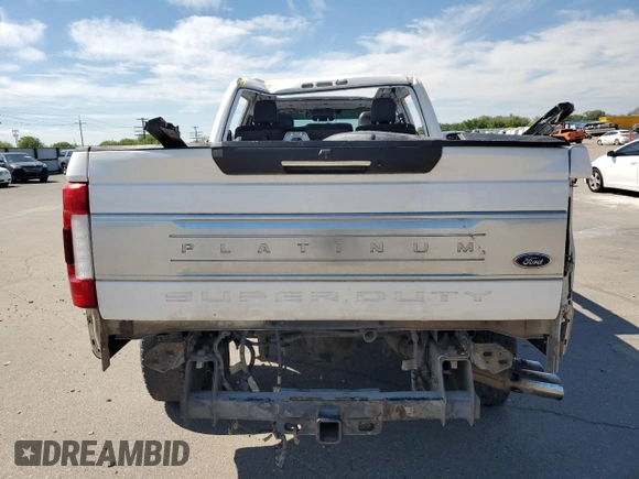 2019 Ford F-350 XL z VIN 1FT8W3BTXKEF62424, wystawiony jako Copart lot #54877605 z przebiegiem 212 716 mil mil oraz Szkoda całkowita • Salvage title. Historia ofert i sprzedaży dostępna na DreamBid. Obrazek 6.