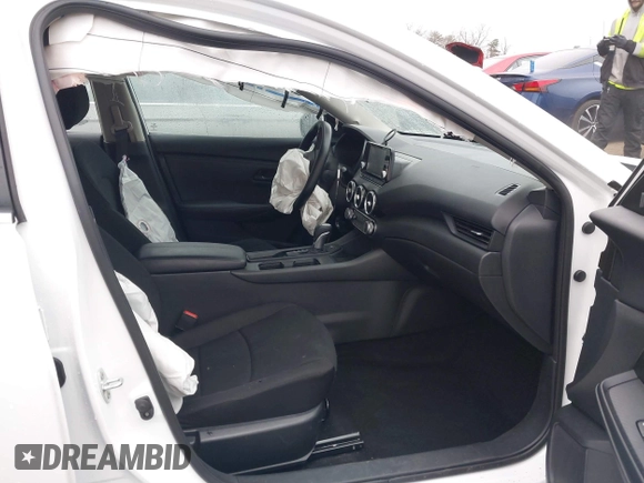 2024 Nissan Sentra S z VIN 3N1AB8BV0RY310208, wystawiony jako IAAI lot #41774546 z przebiegiem 17 828 mil mil oraz . Historia ofert i sprzedaży dostępna na DreamBid. Obrazek 5.
