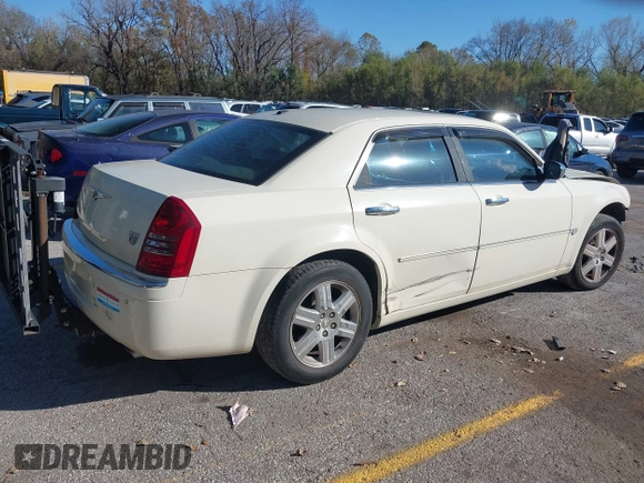 2006 Chrysler 300 C with VIN 2C3LK63HX6H345072, listed as a IAAI auction lot 40737720 with 163,544 mi miles. Bid and sale history available at carsss.com. Image 4.