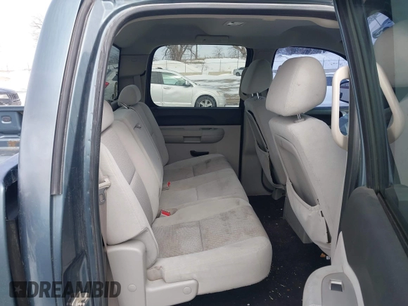2009 Chevrolet Silverado 1500 LT with VIN 2GCEK233591134697, listed as a IAAI auction lot 41716904 with 211,681 mi miles and . Bid and sale history available at DreamBid. Image 8.