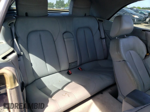 2000 Mercedes-Benz CLK 320/430 z VIN WDBLK70G9YT053107, wystawiony jako Copart lot #54883225 z przebiegiem 374 260 mil mil oraz Szkoda całkowita • Salvage title. Historia ofert i sprzedaży dostępna na DreamBid. Obrazek 10.