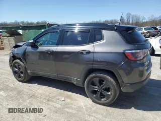 2019 Jeep Compass Altitude z VIN 3C4NJDBB7KT652855, wystawiony jako Copart lot #53485835 z przebiegiem 43 844 mil mil oraz Szkoda całkowita • Salvage title. Historia ofert i sprzedaży dostępna na DreamBid. Obrazek 2.
